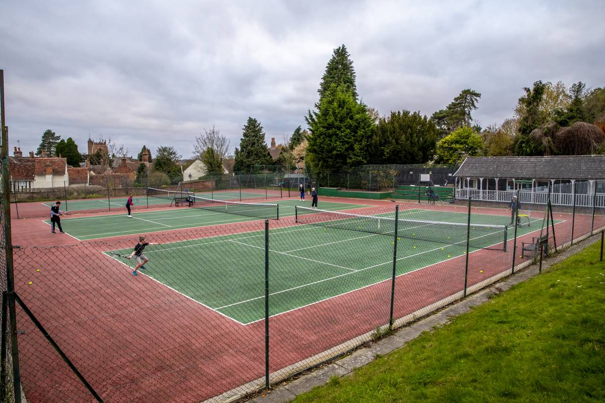 Castle hedingham tennis court - Image