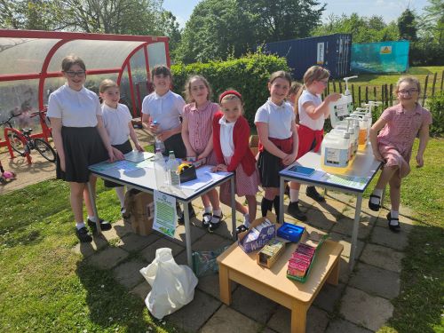 Picture showing De Vere primary school refill station