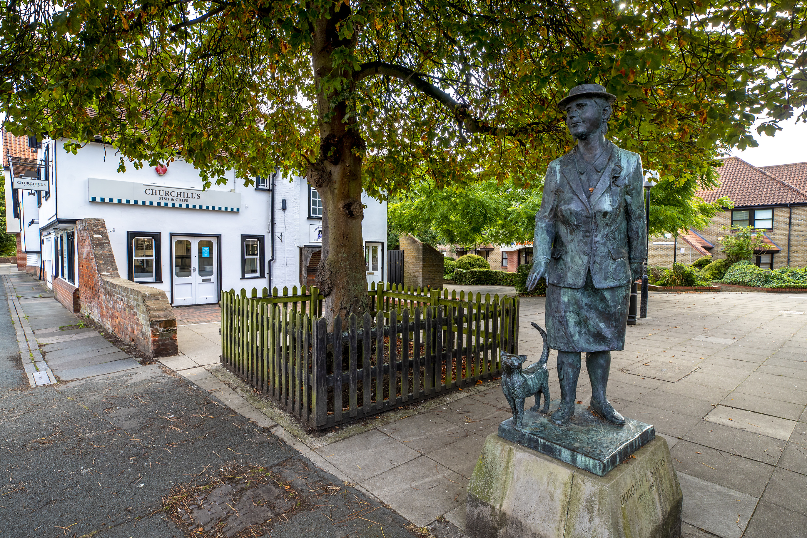 Photo of Dorothy L Sayers statue Witham